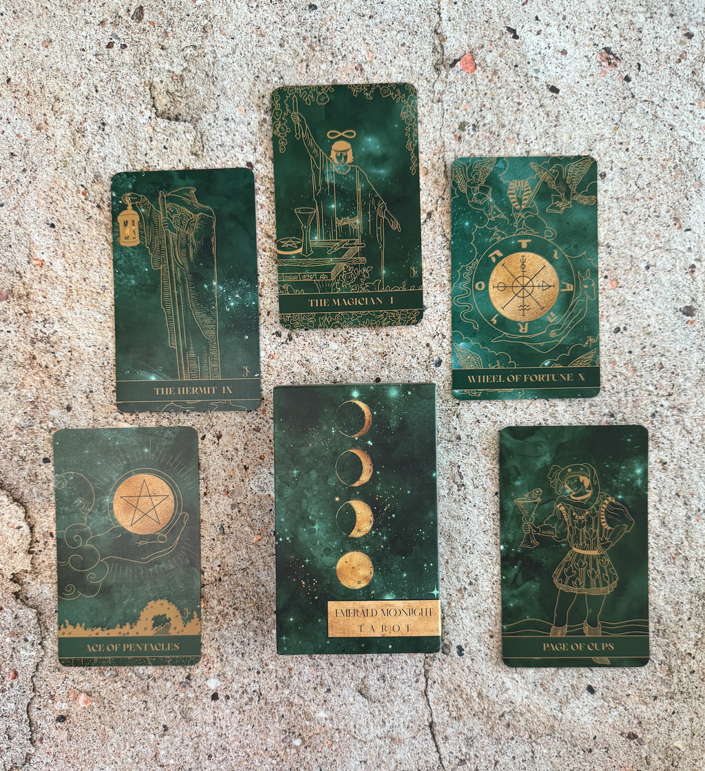 The Emerald Moonlight Tarot Deck- Based on Rider Waite Tarot