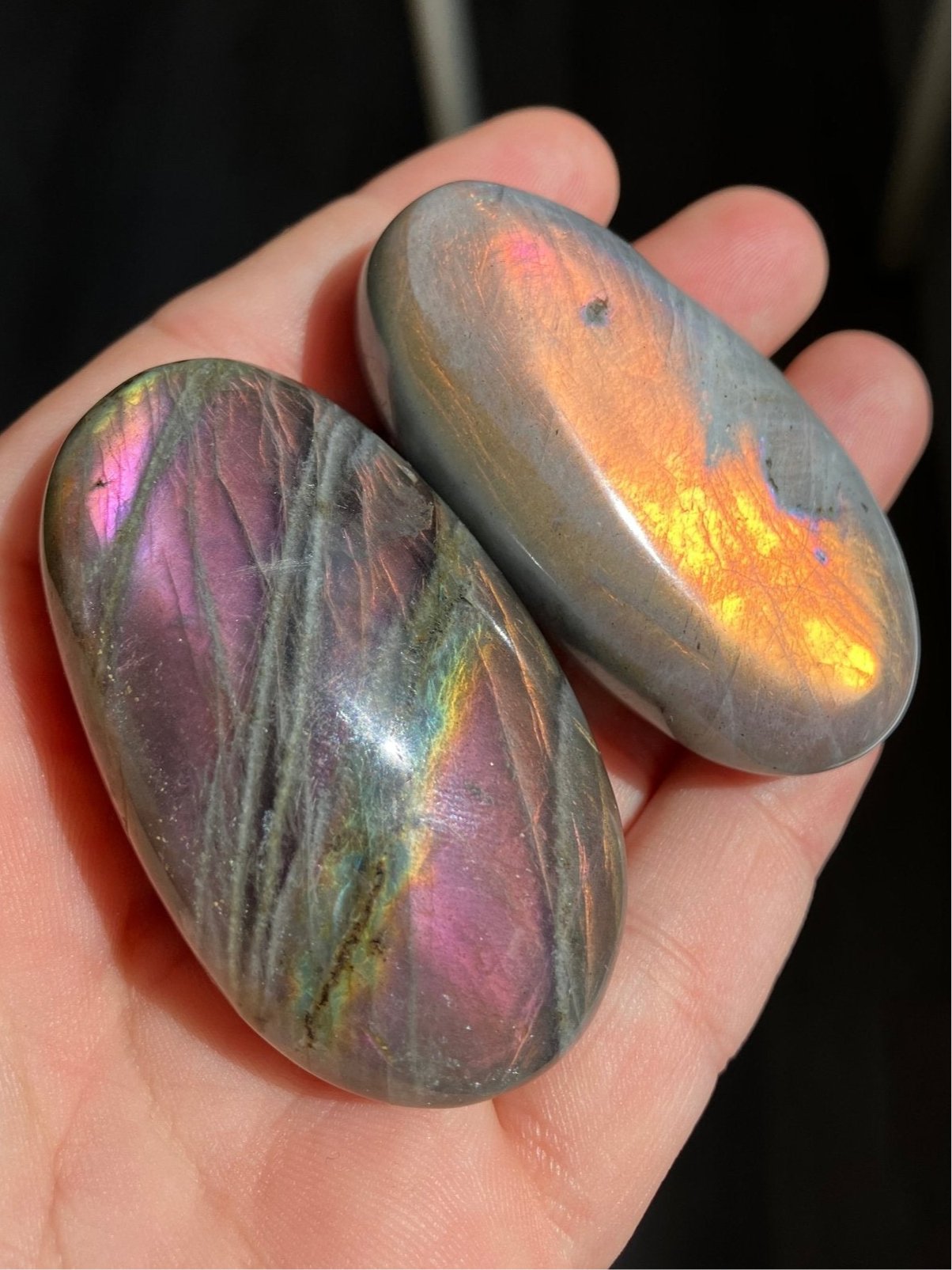 Labradorite Palm Stone – Gold, Purple, & Pink Flash, Intuitive Pick