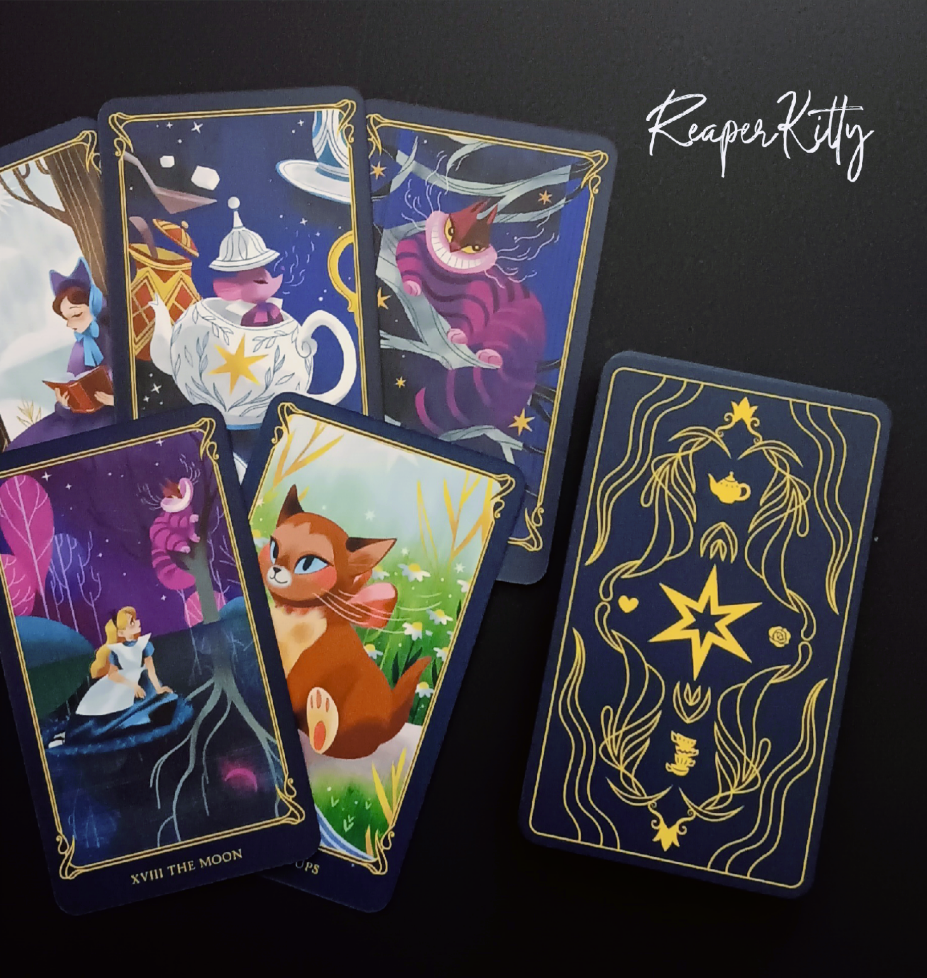 Alice in Wonderland Tarot Deck and Guidebook