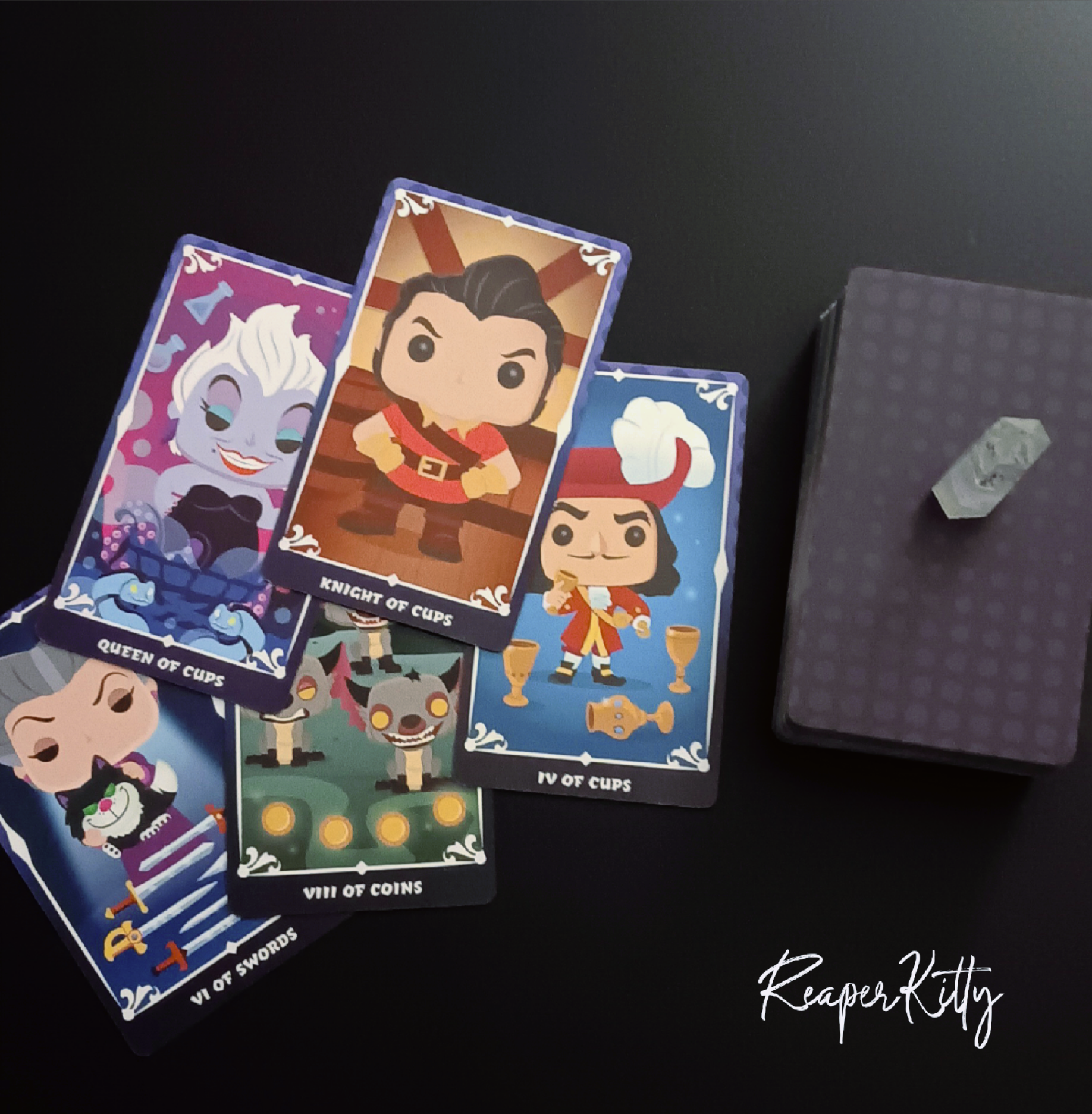 Funko: Disney Villains Tarot Deck and Guidebook